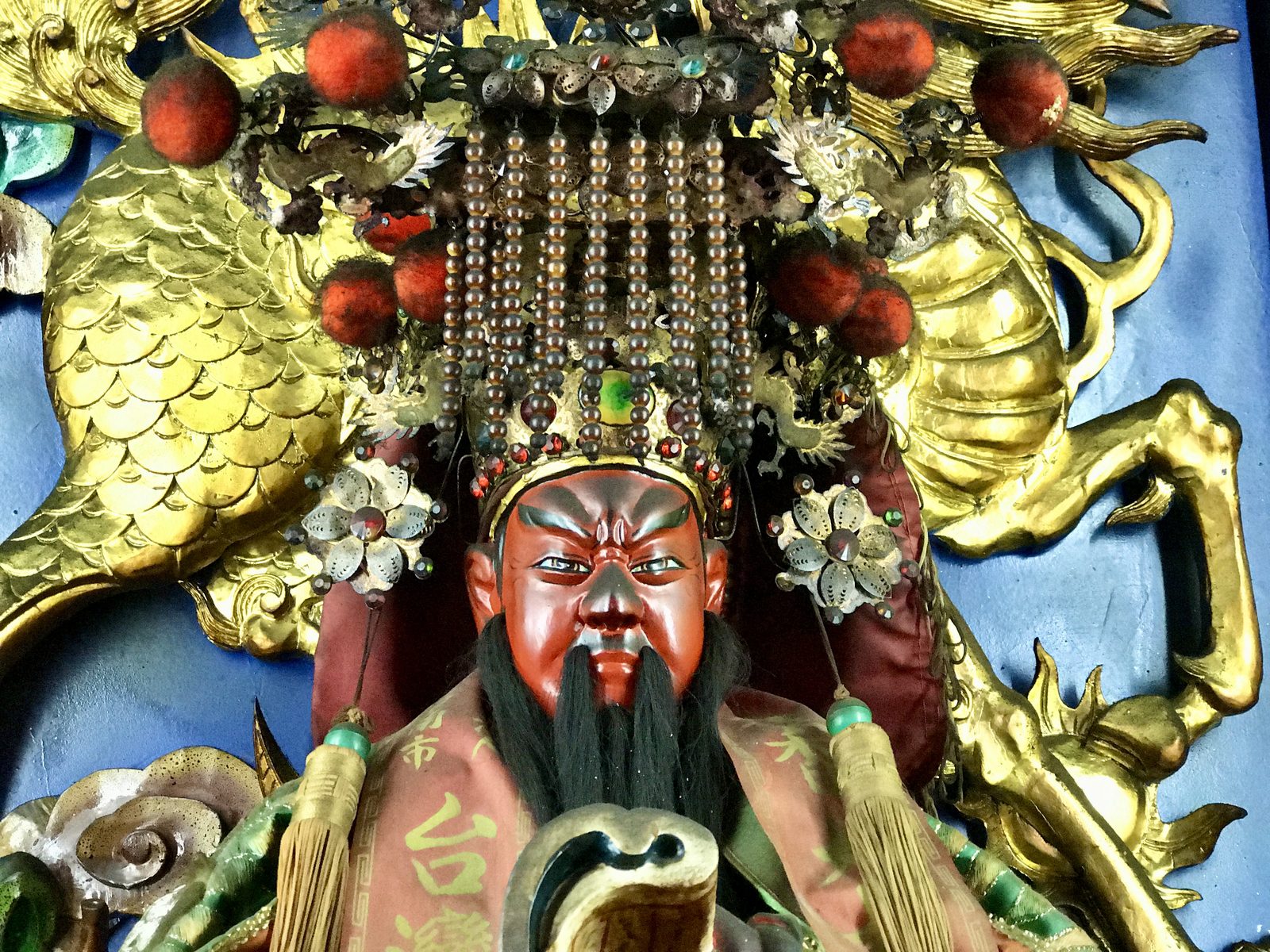 Image of Guan Sheng Di Jun · beaded crown